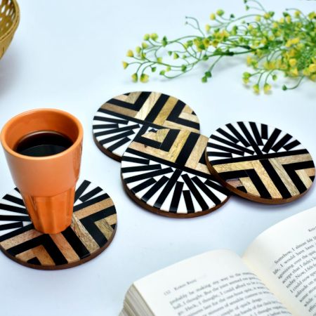 Geometric Wood And Resin Coasters Cup Holder In Set Of 4
