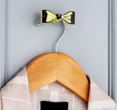 Handmade Yellow and Black Iron Bow Modern Wall Hook