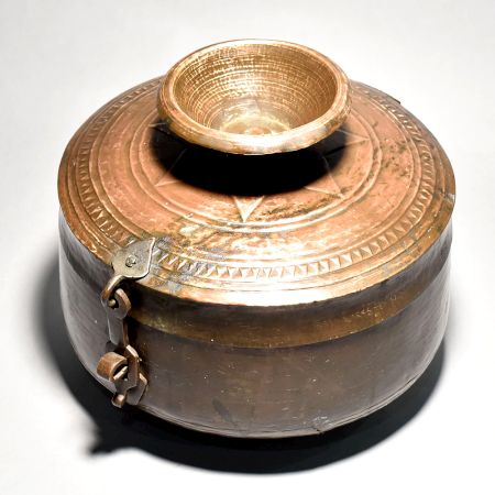 Vintage Jewelry Box Use For Silver In Brass Material